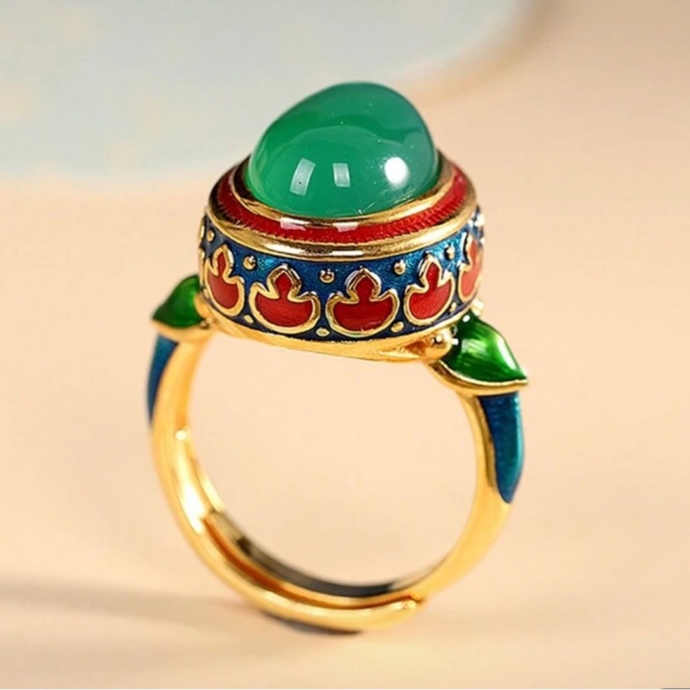 Vintage Green Ethnic Vibrant Gold Ring - Picture 5 of 6